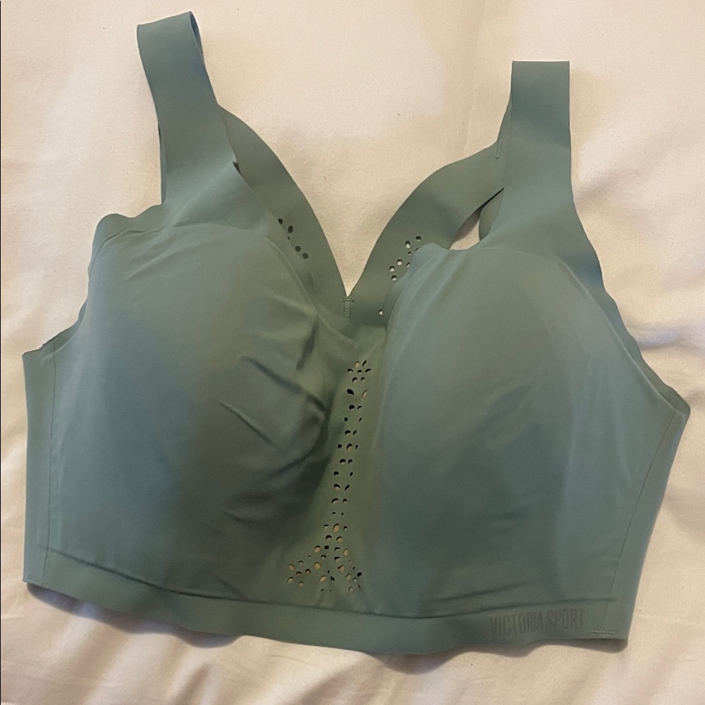 Victoria Sport Women's Green Sports Bra